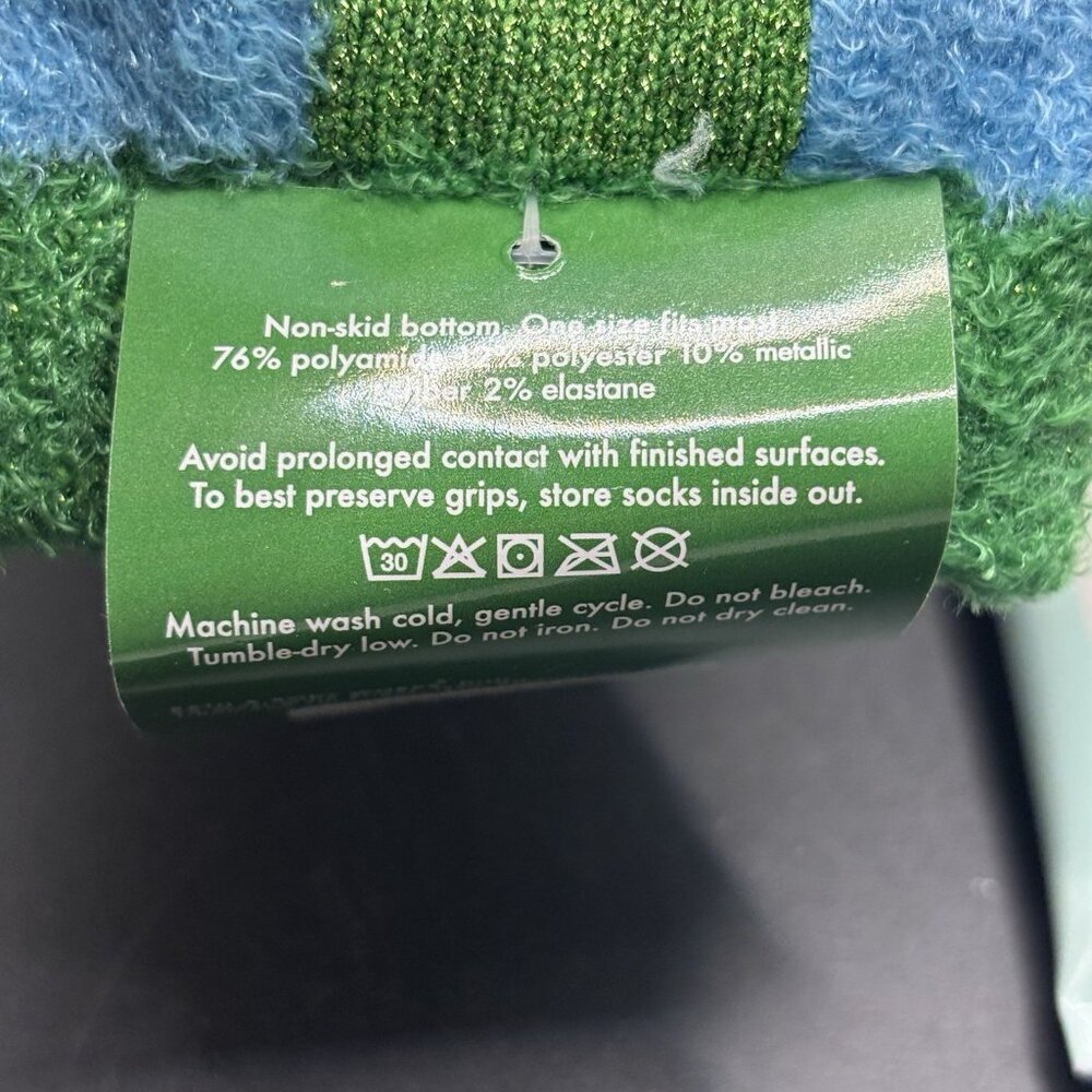 Bath & Body Works Foot Care Routine Gift Set Socks Cream Pumice Stone Christmas - Picture 9 of 14
